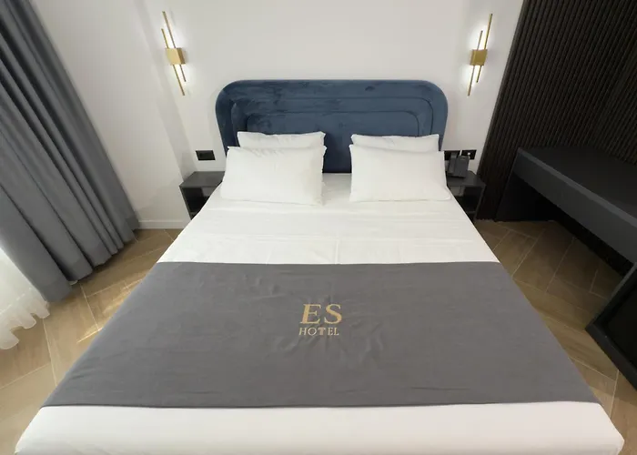 Hotel Es Tirana