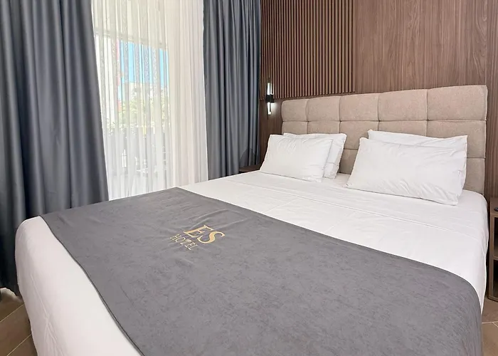 Es Hotel