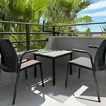Hotell Es Tirana