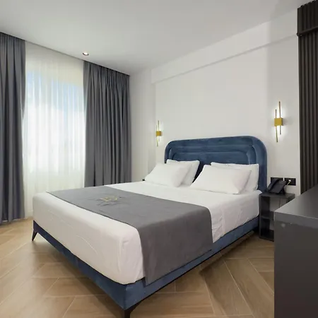 Es Otel 4*